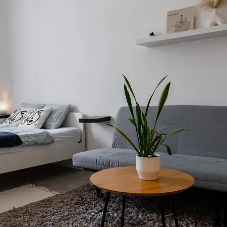 Cozy Warm In Center Apartment Prague